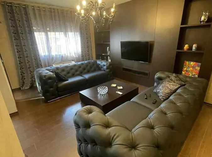 Luxury Centre 地拉那