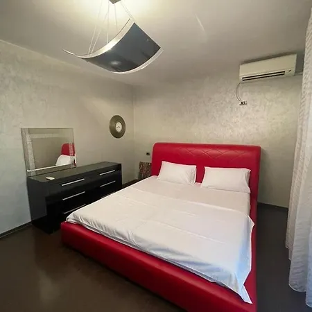 Luxury Centre